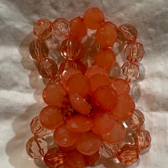 Elegant Coral Flower Bracelet - Picture 3 of 4